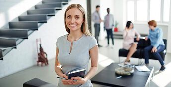 call and speak with a
Lighting Expert