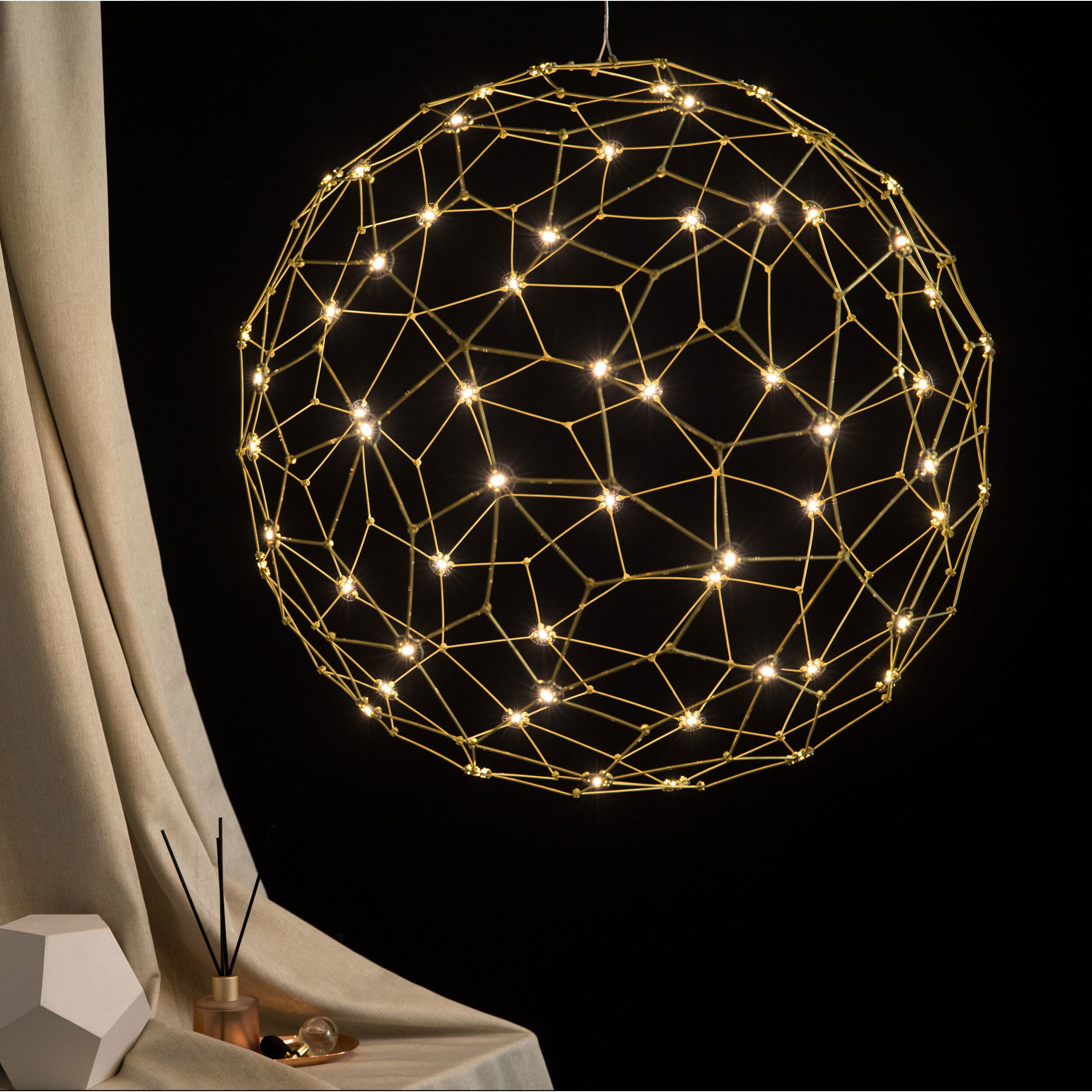 Spheris Pendant Ceiling Light
